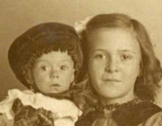 Annie Elizabeth with younger brother Dudley