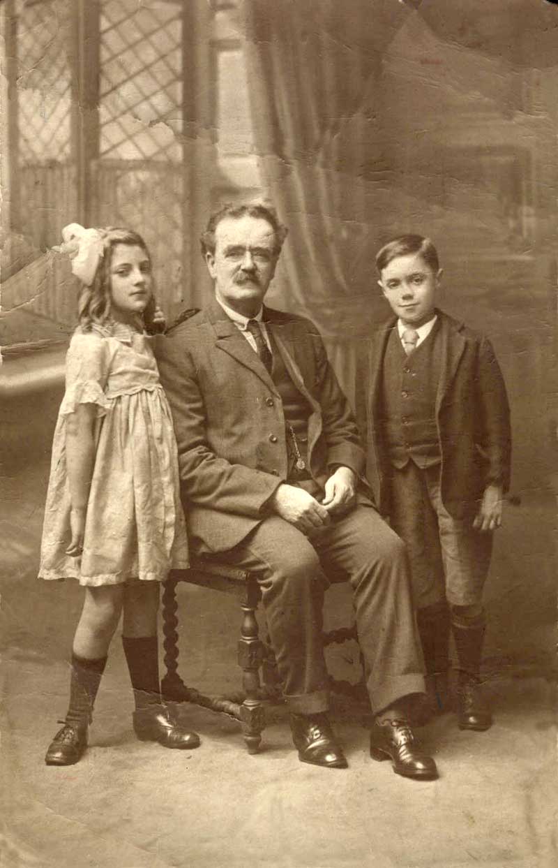 Dudley Leonard Hotten